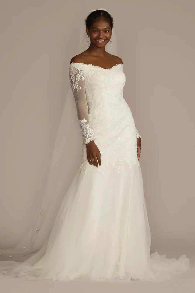 Long Sleeve Lace and Tulle Trumpet Wedding Dress - Ivory